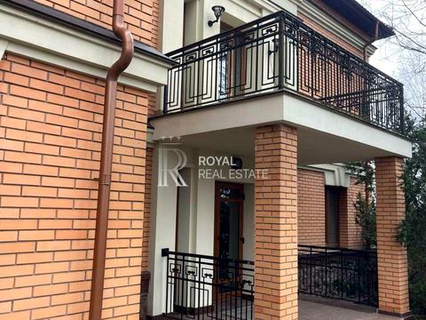 будинок за адресою Приозерна