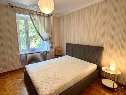 квартира за адресою Лаврська вул. (Січневого Повстання), 4-В
