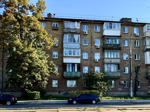квартира за адресою Привокзальна вул., 12