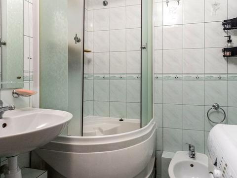 квартира за адресою Гната Хоткевича вул., 67а