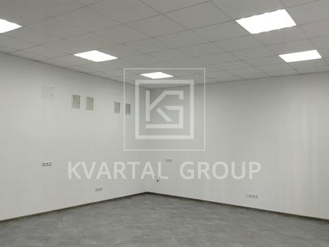 комерційна за адресою Миколи Сингаївського вул. (Ново-Оскольська), 2-Ц