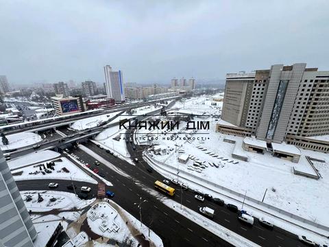 квартира за адресою Митрополита Андрея Шептицького вул. (Анатолія Луначарського), 10