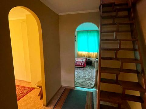 будинок за адресою Центральна вул., 1