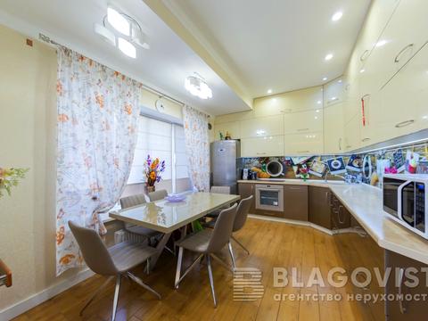 квартира по адресу Князя Владимира Мономаха ул. (Шмидта Отто), 10ж