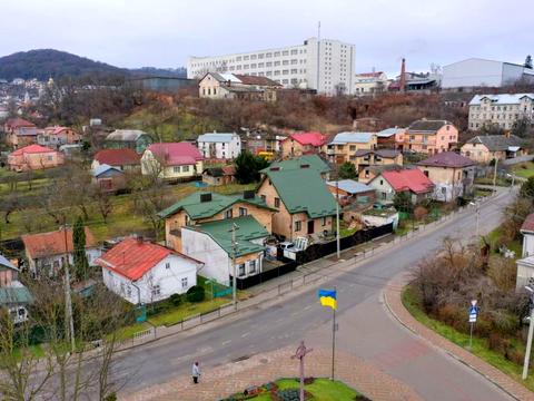 будинок за адресою Франка Ів, 12