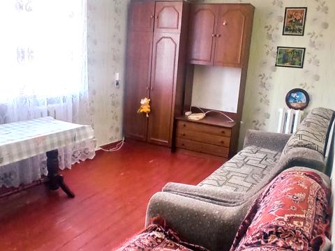 комната по адресу Космонавтів, 4