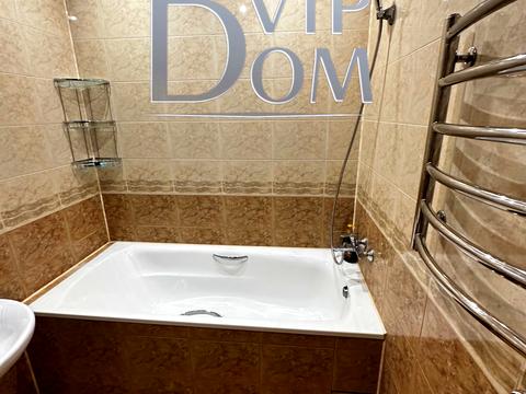 квартира за адресою Тополина вул., 18/2
