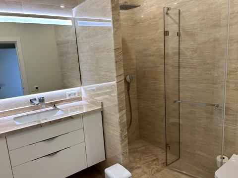 комерційна за адресою Київська вул., 107б