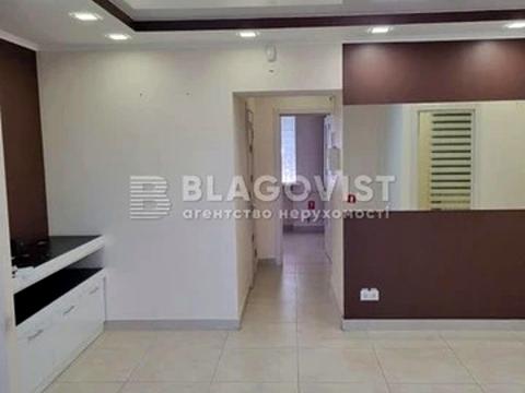 комерційна за адресою Миколи Міхновського бульв. (Дружби Народів), 32