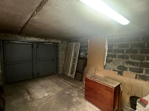 будинок за адресою Романтична вул. (Адмірала Макарова), 11