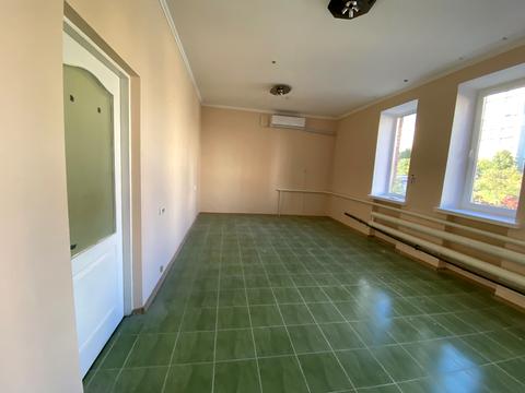 комерційна за адресою Панаса Мирного вул., 4/1