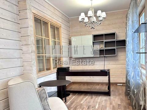 будинок за адресою смт. Козин, Берегова вул., 1