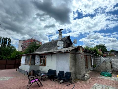 будинок за адресою Мандриківська вул., 8