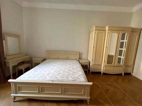 квартира по адресу Ярослава Стецько ул., 5