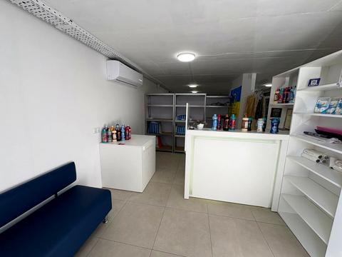 комерційна за адресою Малоголосківська вул., 40