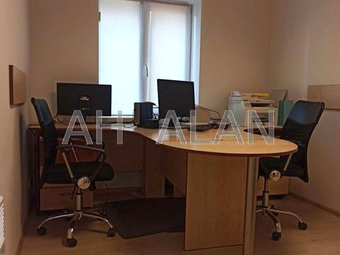 коммерческая по адресу Старонаводницкая ул., 3