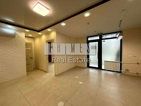 комерційна за адресою Миколи Міхновського бульв. (Дружби Народів), 32