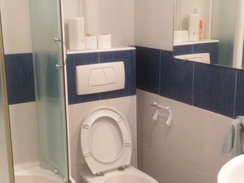 комерційна за адресою  Українських Героїв пл. (Льва Толстого), 3