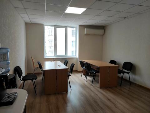 комерційна за адресою Харківське шосе, 152