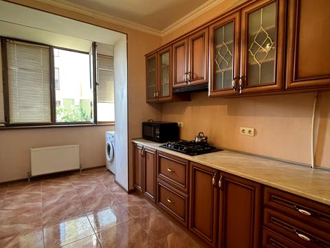 квартира по адресу Таїрова ул., 6/3