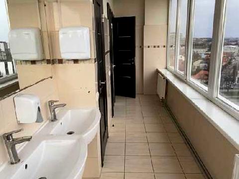 коммерческая по адресу Черновола просп. (700-летия Львова), 67