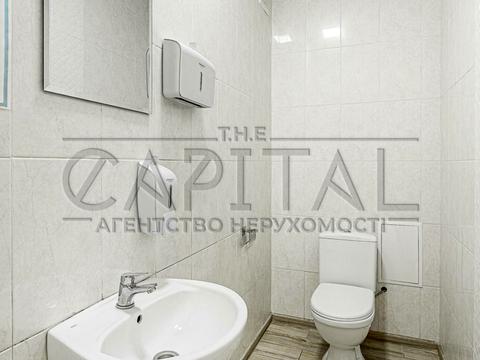 комерційна за адресою Кловський узвіз, 5