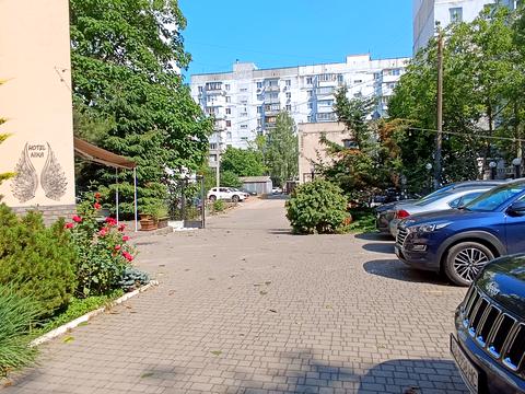 комерційна за адресою Лазурна вул. (Гайдара), 3А