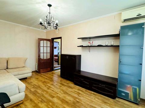 квартира за адресою Вечірній бульв., 1