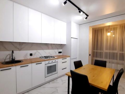 квартира за адресою Героїв Небесної Сотні просп., 14/4