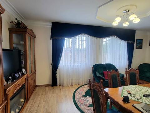 будинок за адресою Романа Шухевича вул.
