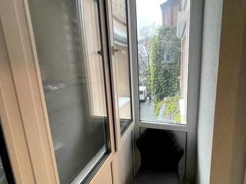 комерційна за адресою Оболонська вул., 38