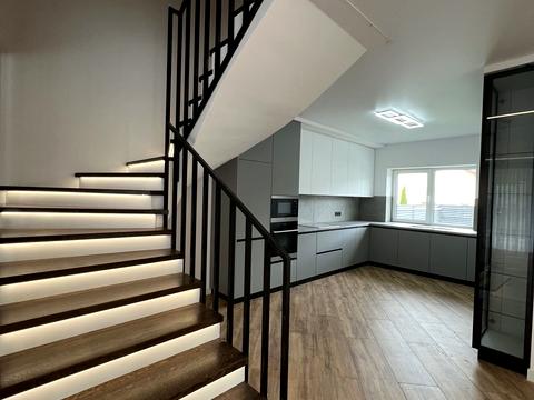 будинок за адресою Дмитра Яворницького вул.