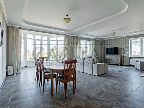 будинок за адресою Привітна вул., 10