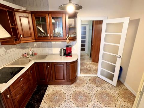 квартира за адресою Срібнокільська вул., 8-А