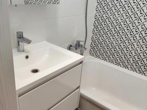 квартира за адресою Івана Світличного вул. (Петровського), 10