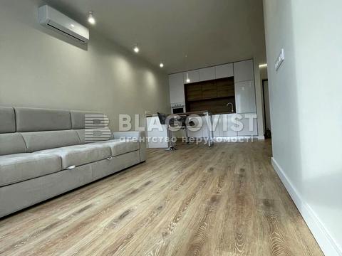 квартира за адресою Київ, Зарічна вул., 4 к2