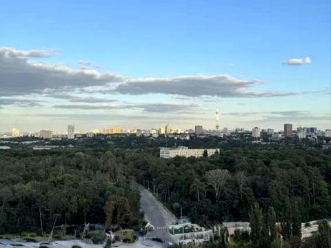 квартира за адресою Віктора Некрасова вул. (Північно-Сирецька), 10