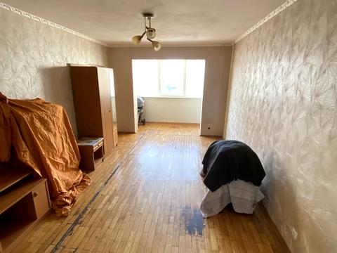 квартира за адресою Київ, Лариси Руденко вул., 3-Б