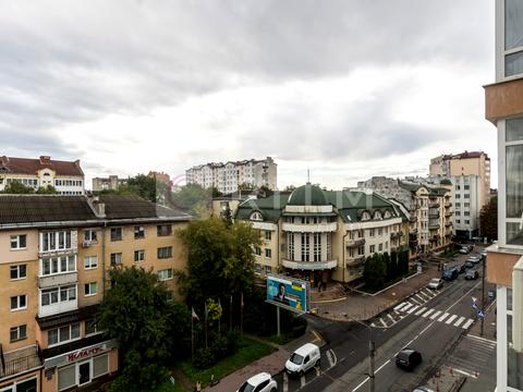 квартира за адресою Андрія Мельника вул., 10