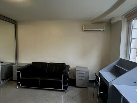 комерційна за адресою Рибальська вул., 3