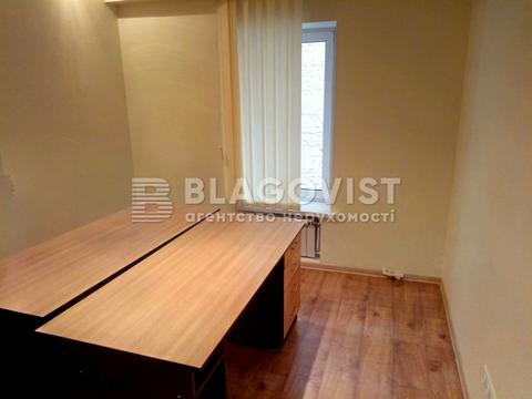 комерційна за адресою Михайлівська вул., 21