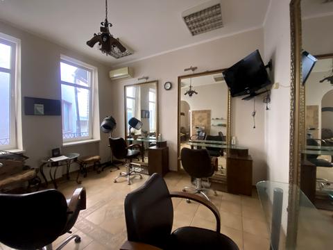 коммерческая по адресу Театральная пл., 3