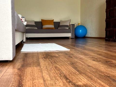 будинок за адресою с. Бахматівці, Набережна, 9