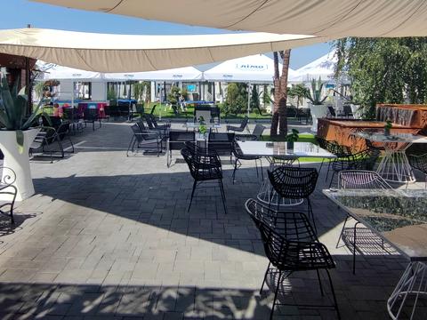 коммерческая по адресу Центральна, 1