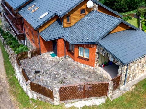 коммерческая по адресу Устияновича вул., 1