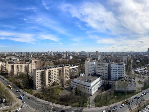комерційна за адресою Авіаконструктора Ігоря Сікорського вул. (Танкова), 1