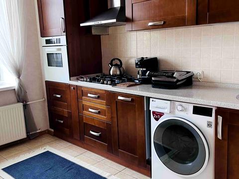 квартира по адресу Строителей ул., 30