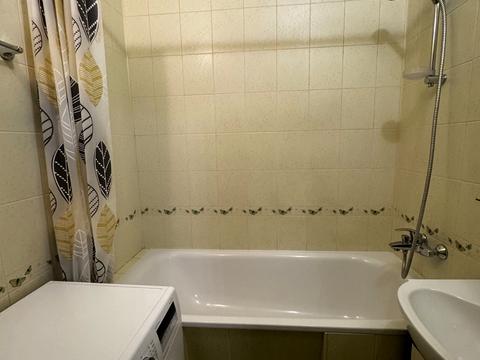 квартира за адресою Анни Ахматової вул., 31