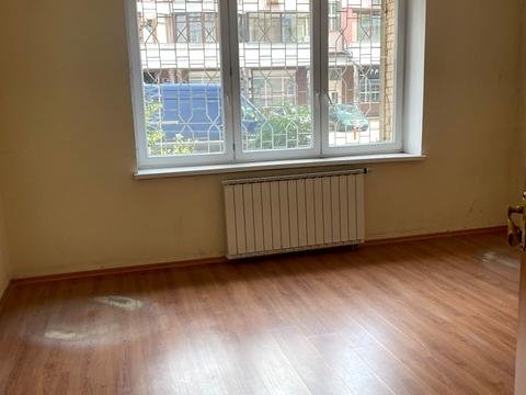 комерційна за адресою Володимира Івасюка просп. (Героїв Сталінграду), 8