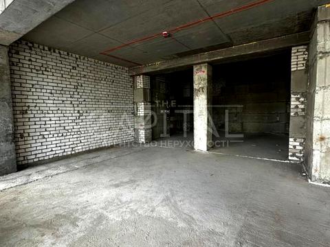 комерційна за адресою Київська вул., 32